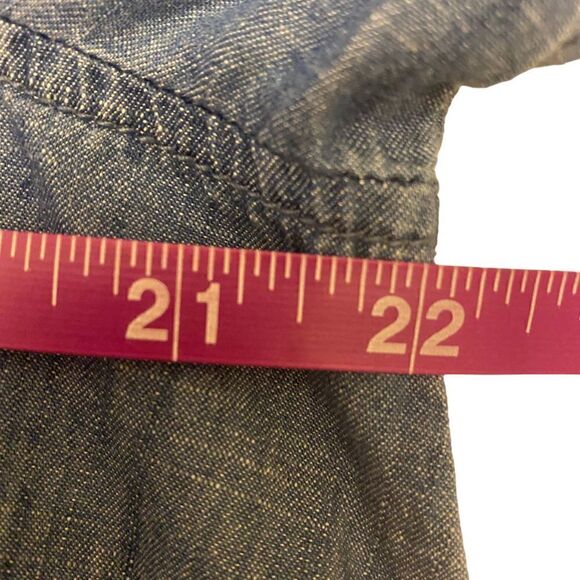 Old Navy Denim Lightweight Maternity Top Size L - Picture 10 of 12